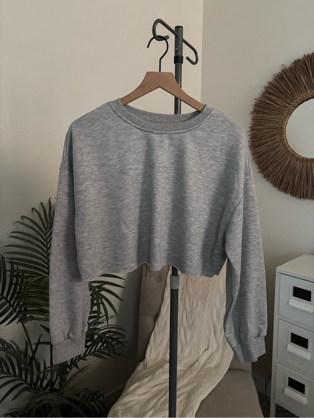 🪴$5/25🪴 NEW Gray Crewneck Cropped Pullover Sweatshirt Large